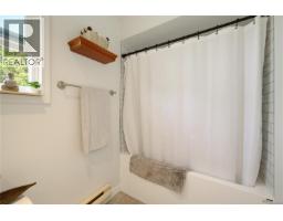 644 Hamilton Ave, Nanaimo, BC V9R4G4 Photo 28