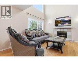 4pc Bathroom - 52 Douglas Glen Crescent Se, Calgary, AB T2Z3M6 Photo 6