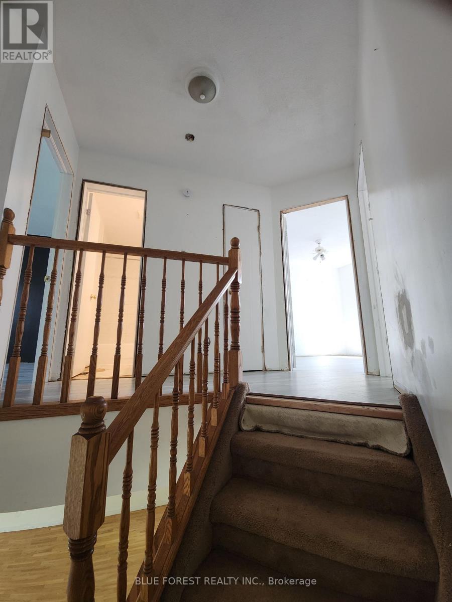 953 PROSPERITY COURT, London East (East D) — photo 8