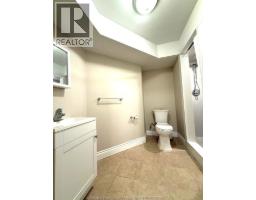 425 Country Club Drive, Windsor, ON N9G3G9 Photo 26