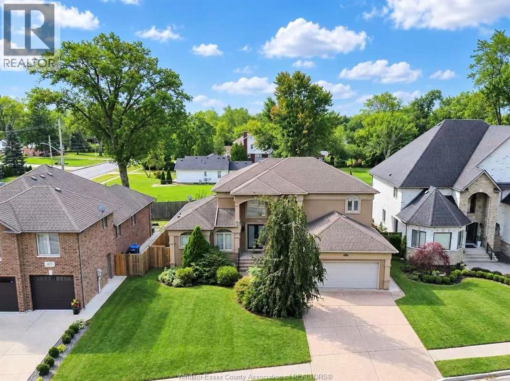425 COUNTRY CLUB DRIVE, Windsor — photo 2