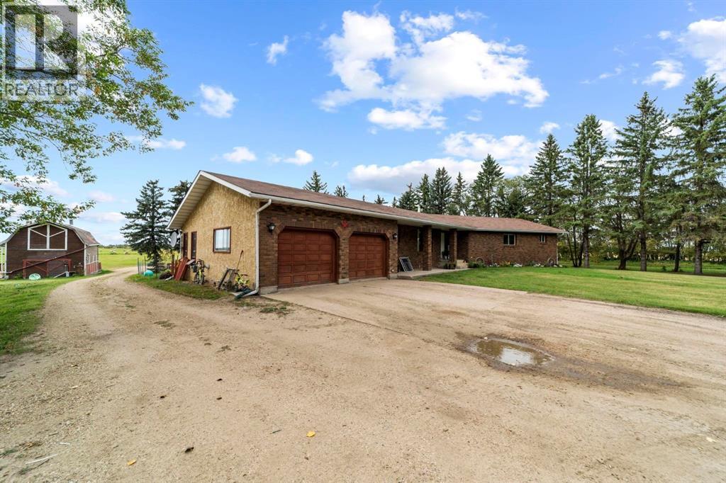 5220 68 Street - 3