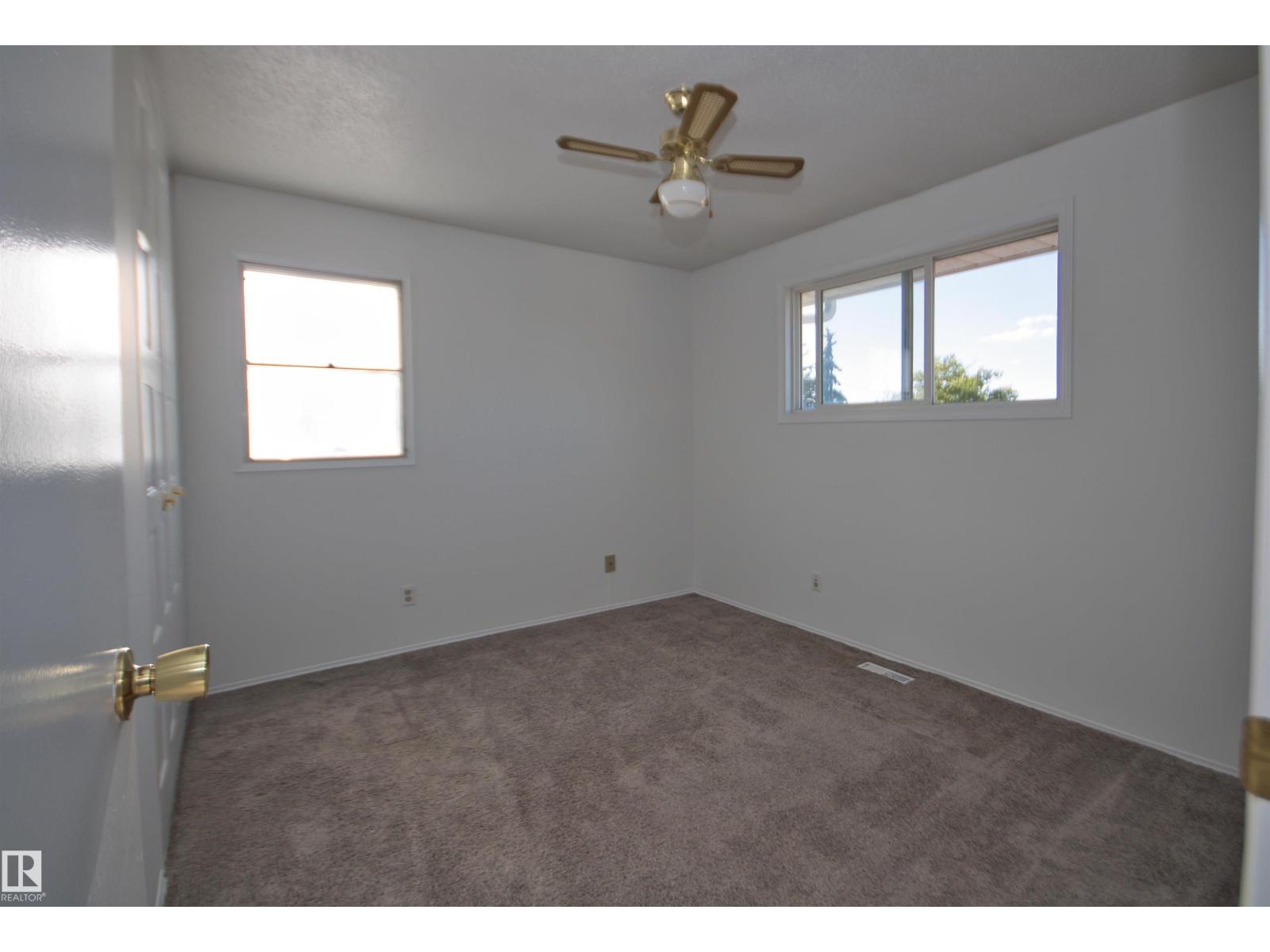 7743 37 AV NW - 10