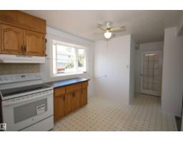 7743 37 Av Nw, Edmonton, AB T6K1T9 Photo 9