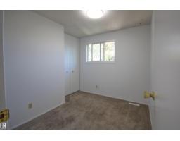 7743 37 Av Nw, Edmonton, AB T6K1T9 Photo 15