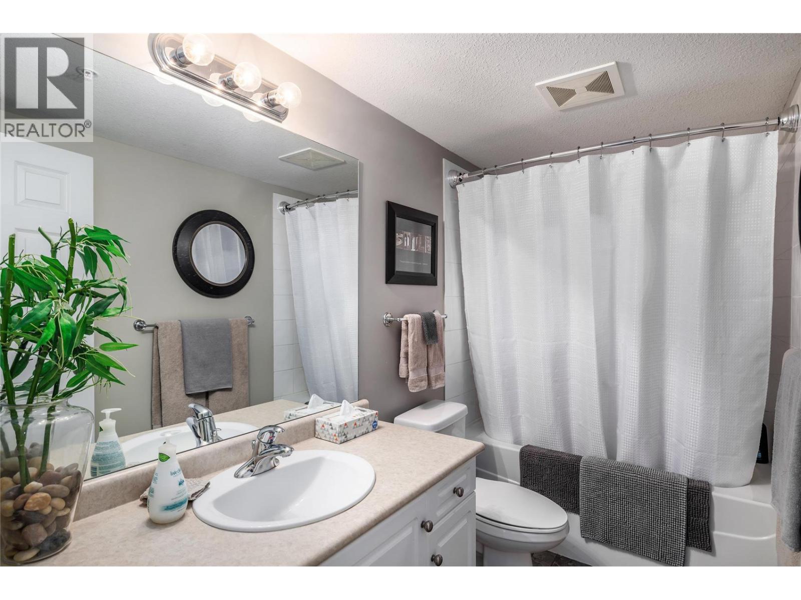 1088 Sunset Drive Unit# 540, Kelowna
