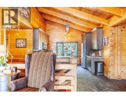 Living room - 5572 Oyama Lake Road, Oyama, BC V4V2C9 Photo 13