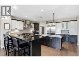 5pc Bathroom - 176 Ridge View Close, Cochrane, AB T4C0J2 Photo 10
