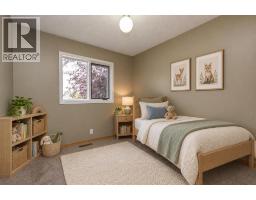 16 Davis Close, Red Deer, AB T4R2L4 Photo 11