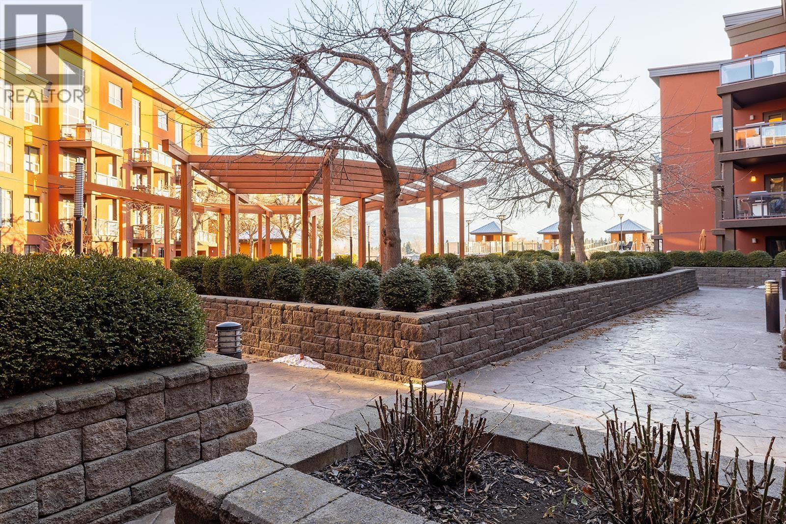 654 Cook Road Unit# 321, Kelowna