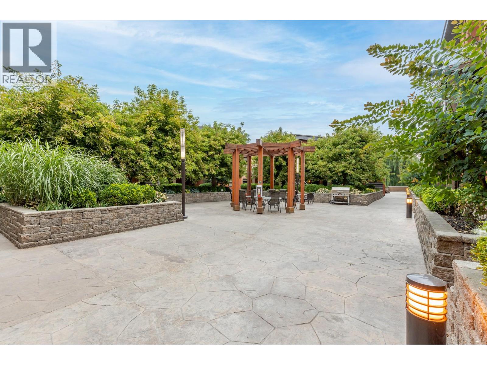 #321 654 Cook Road - 7