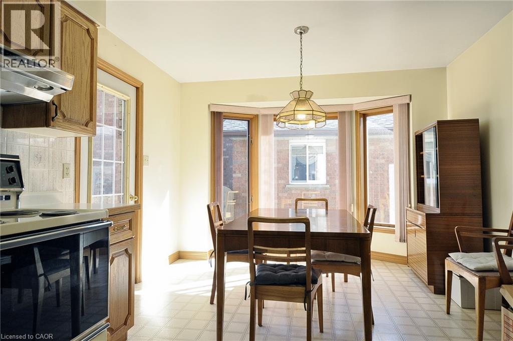 602 CHAMPLAIN Boulevard N - 11