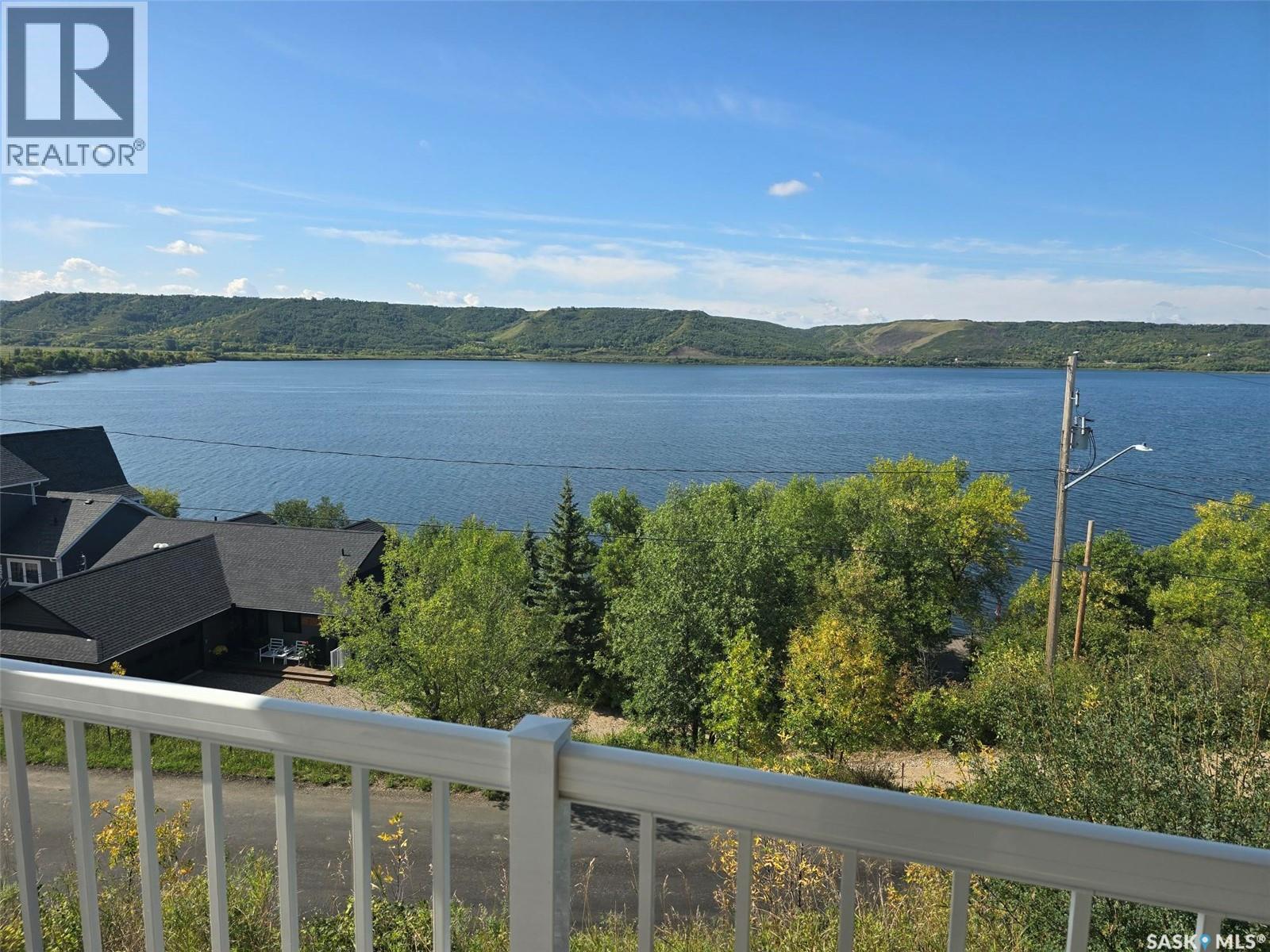 207 Criddle AVENUE, Crooked Lake — photo 4