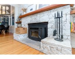 Ensuite - 5168 Santa Clara Ave, Saanich, BC V8Y1W4 Photo 9