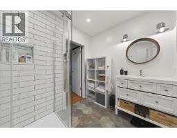 5168 Santa Clara Ave, Saanich, BC V8Y1W4 Photo 20