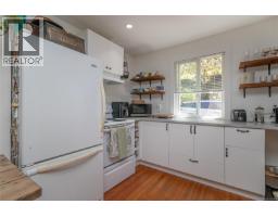 5168 Santa Clara Ave, Saanich, BC V8Y1W4 Photo 47