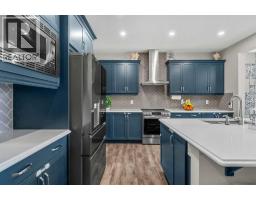 4pc Bathroom - 34 Seton Road Se, Calgary, AB T3M3E8 Photo 6