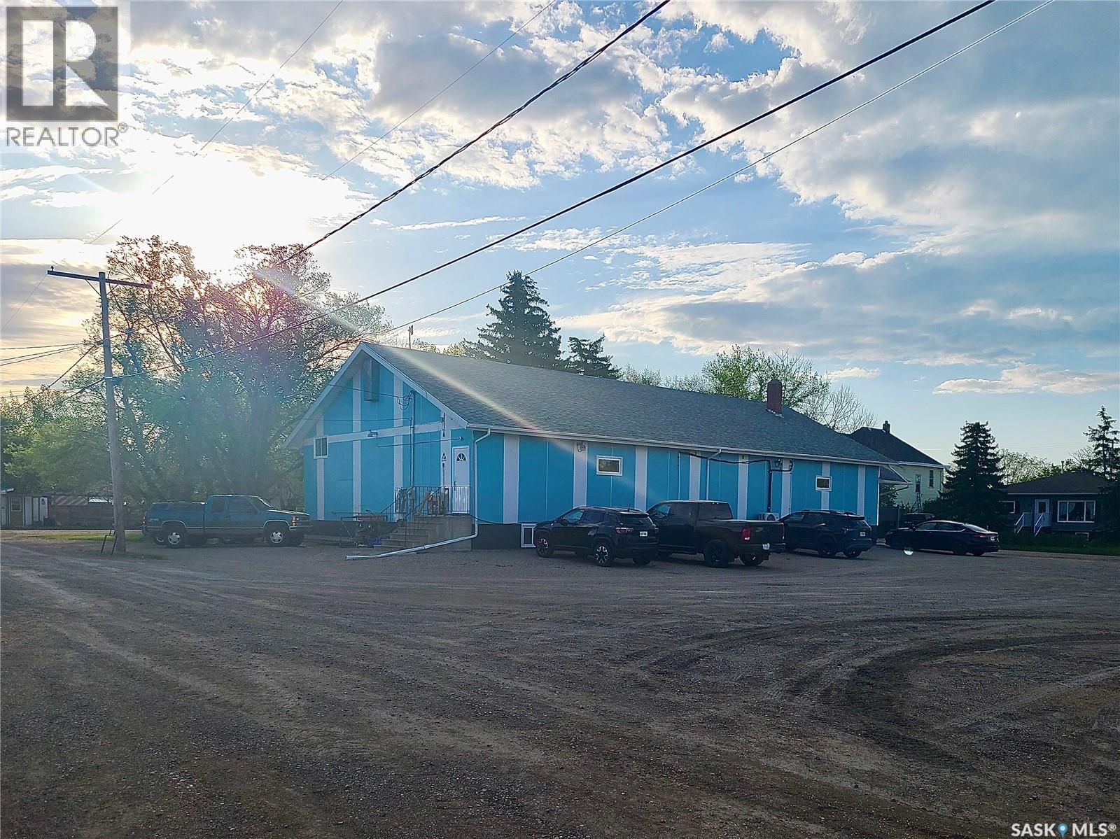 143 Aberdeen STREET, Elbow — photo 3