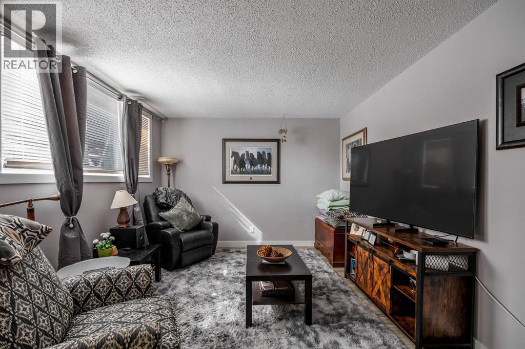 1826 34 Avenue SW - 30