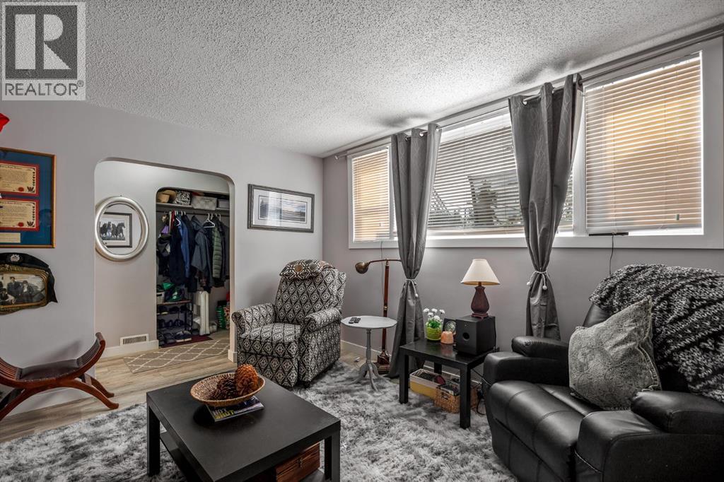 1826 34 Avenue SW - 31