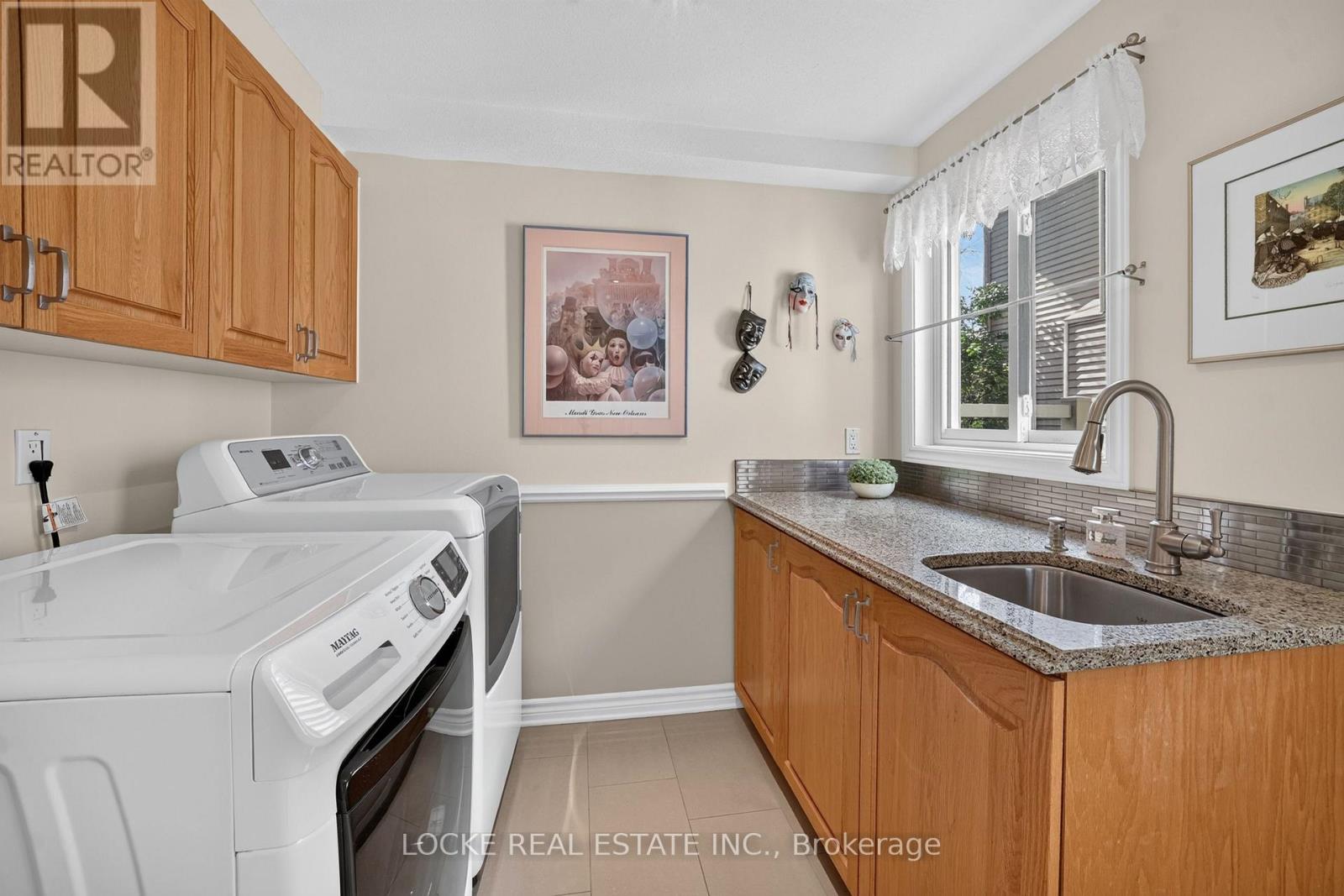 1672 DES RAVINS PLACE, Ottawa. Luxury613. By Peter Sagos - Image 22