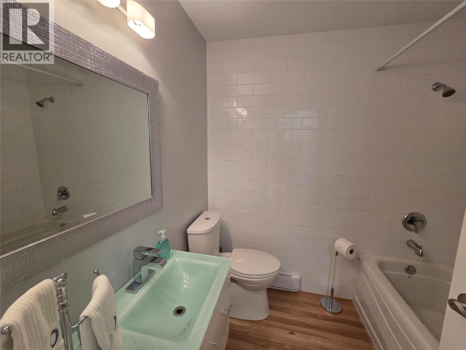 815 11th Avenue Unit# 16, Keremeos