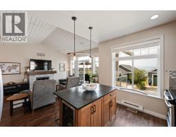 5pc Ensuite bath - 2450 Radio Tower Road Unit# 228, Oliver, BC V0H1T1 Photo 12