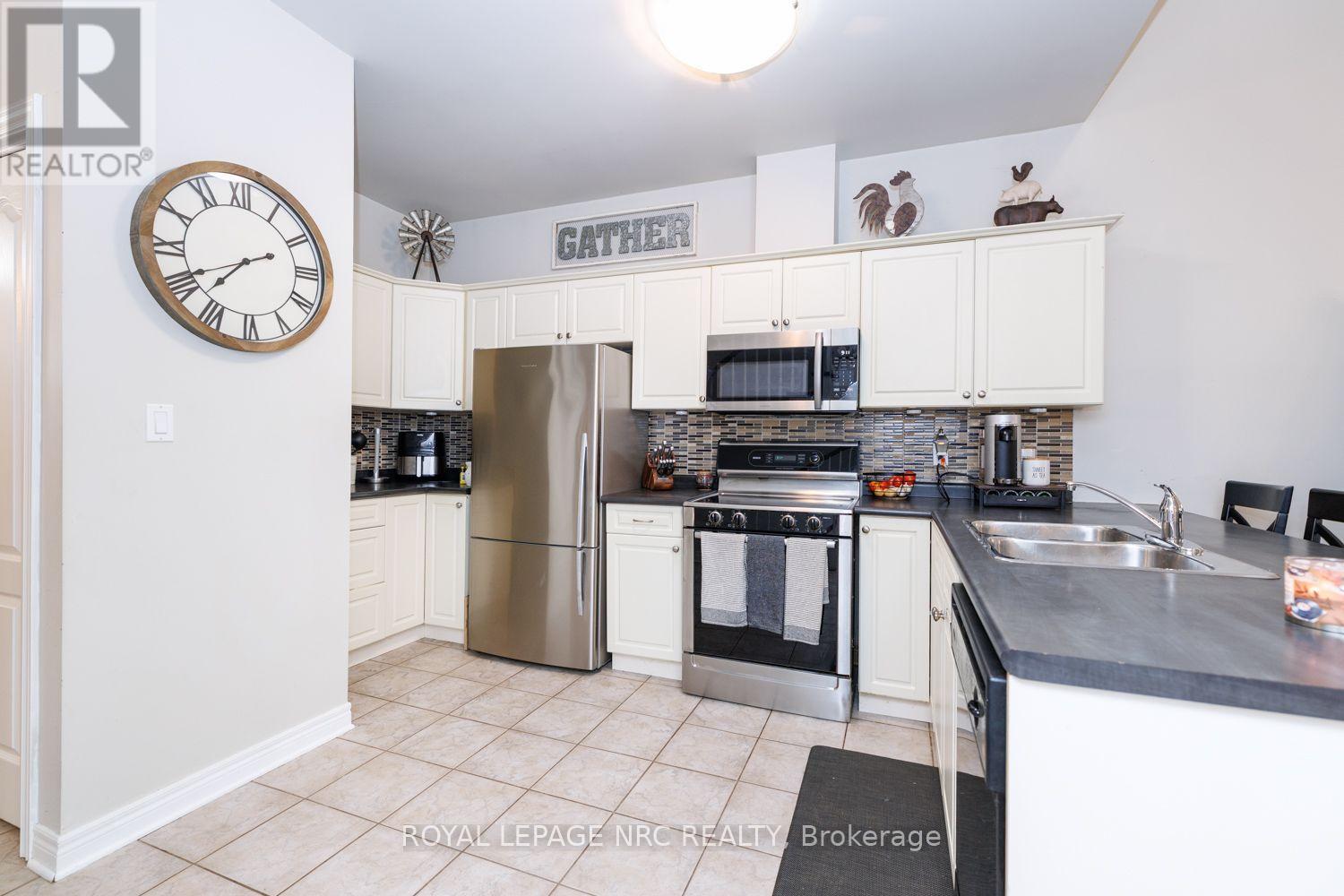 9 - 8142 COSTABILE DRIVE, Niagara Falls (Ascot) — photo 8