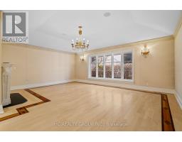 80 Bayview Ridge, Toronto, ON M2L1E6 Photo 6