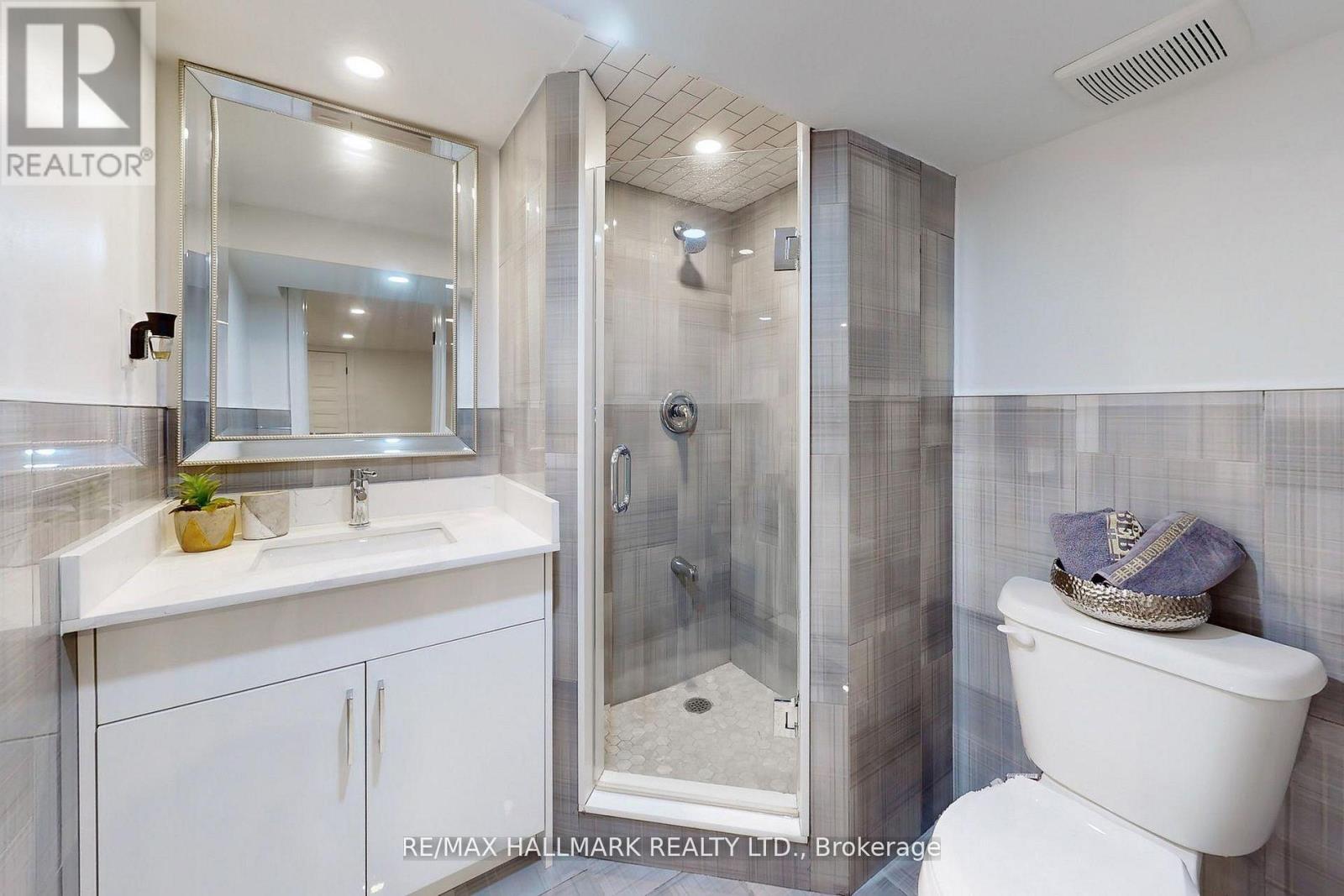 24 Cresser Avenue, Whitby, ON photo 37