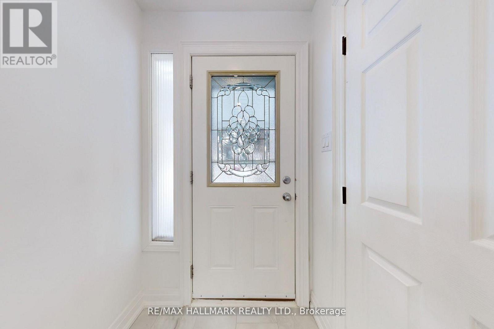 24 CRESSER AVENUE, Whitby — photo 5