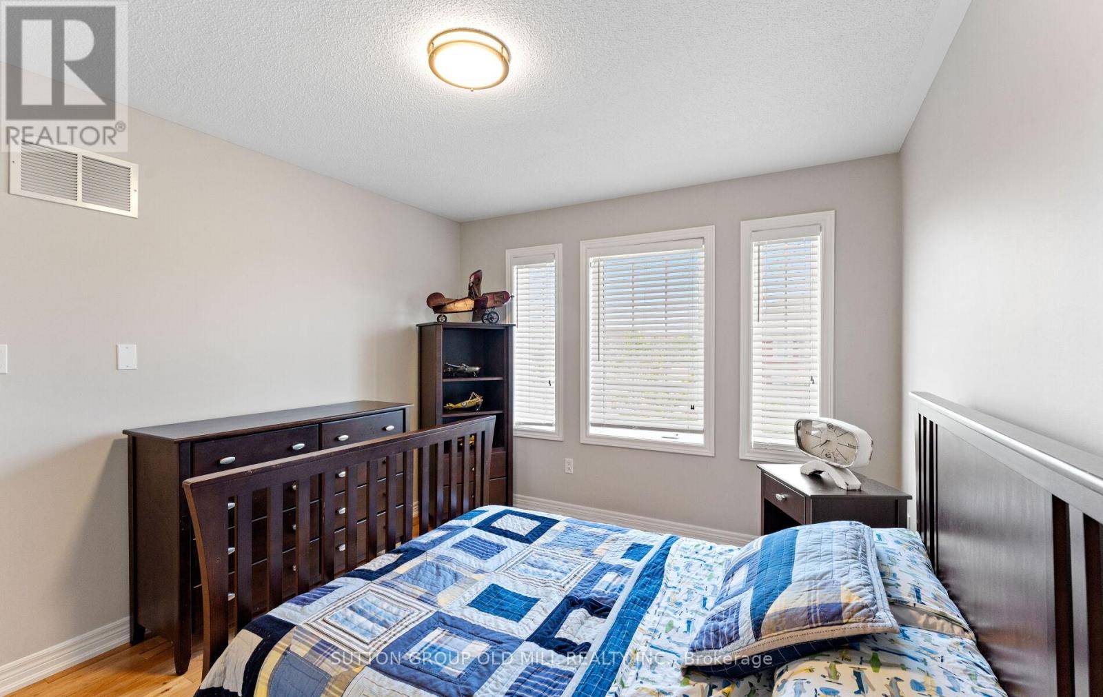 201 VELLORE PARK AVENUE - Image 25