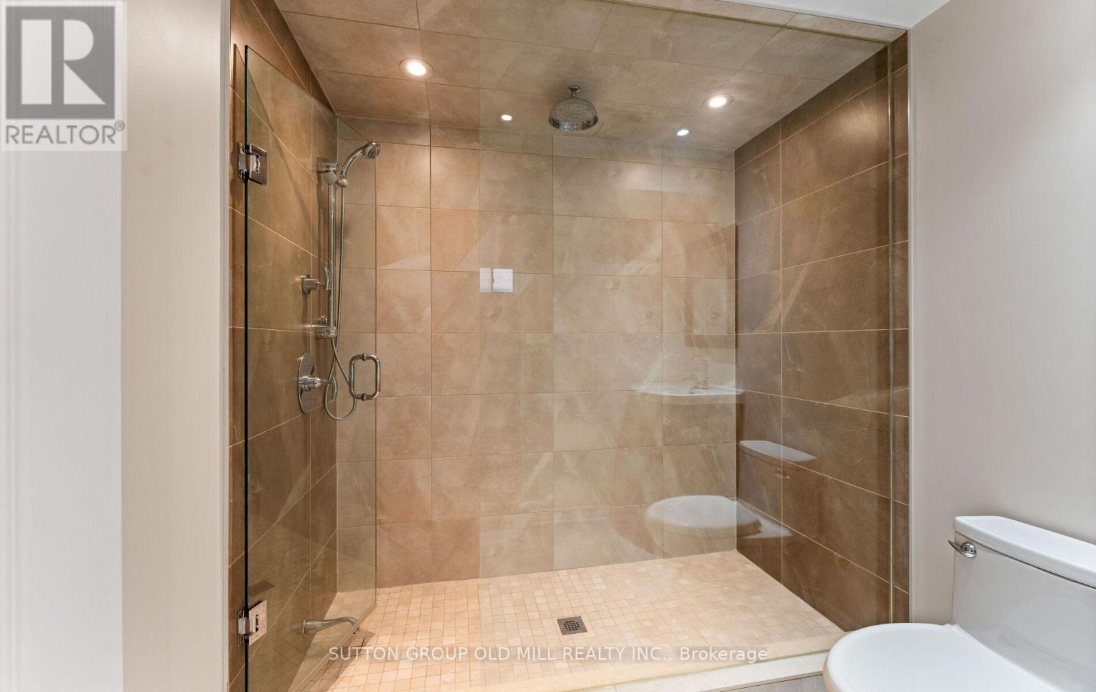 201 VELLORE PARK AVENUE - Image 40