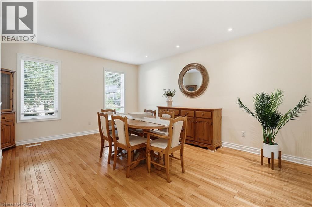 77 FLANDERS Drive, Waterdown — photo 6