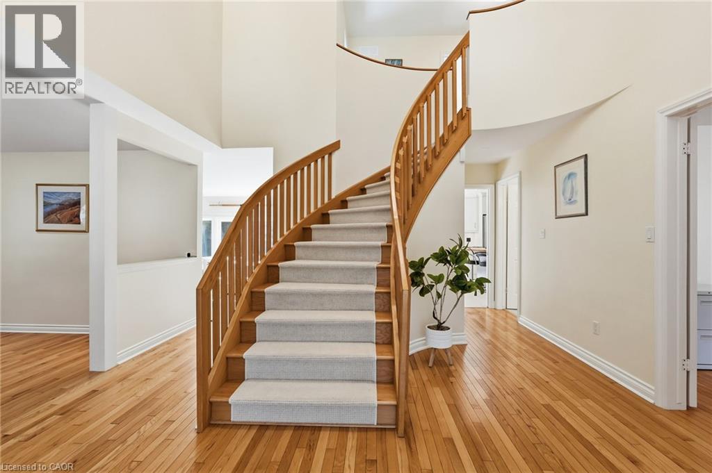 77 FLANDERS Drive, Waterdown — photo 4