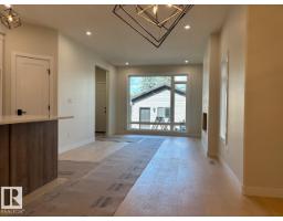 7928 97 Av Nw Nw, Edmonton, AB T6C2B7 Photo 9