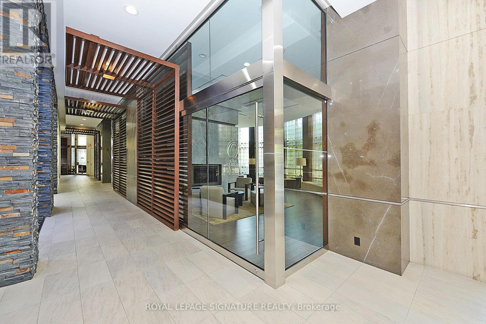 1604 - 330 BURNHAMTHORPE ROAD W, Mississauga (City Centre) — photo 2