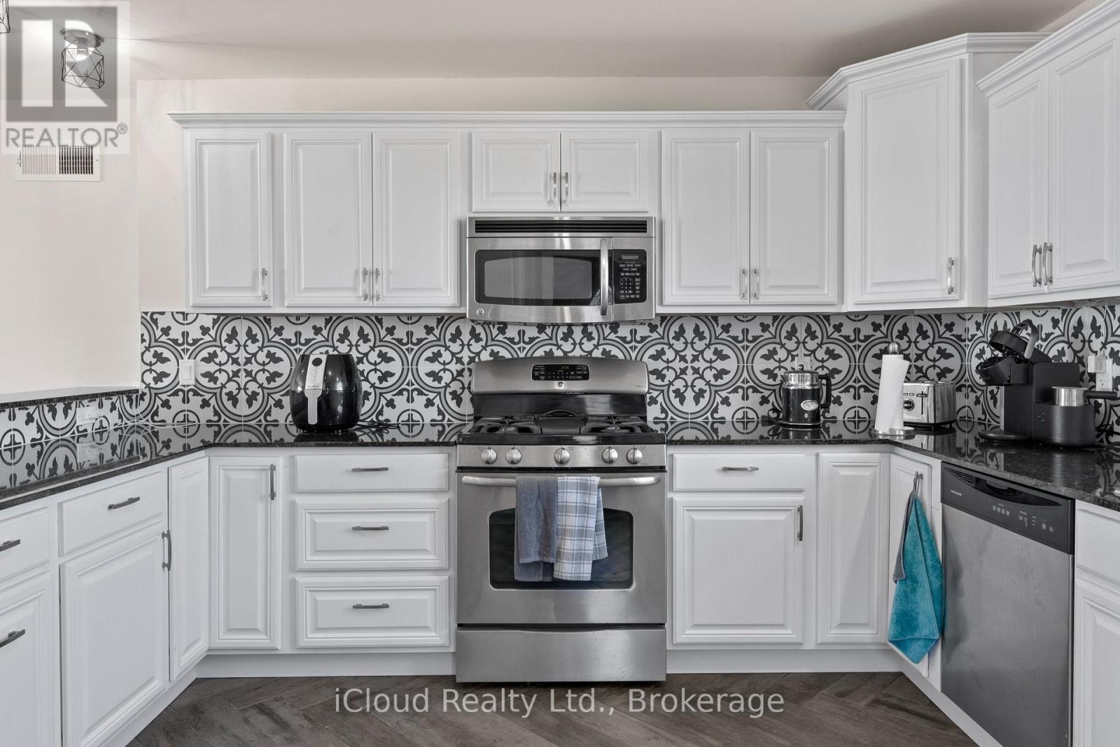 18172 ERIE SHORE DRIVE, Chatham-Kent (Blenheim) — photo 4