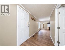 Kitchen - 6506 52 Street, Ponoka, AB T4J1E2 Photo 6