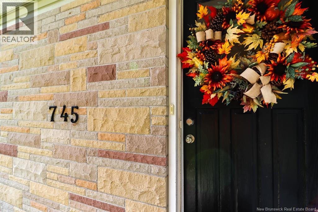 745 Main Street, Hampton — photo 9