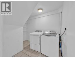 4pc Bathroom - 1153 University, Windsor, ON N9A3A5 Photo 9
