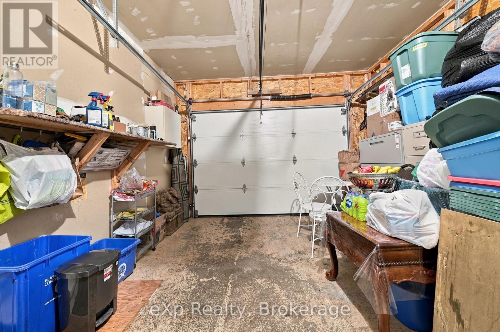 10 CHRISTOPHER COURT - Image 31