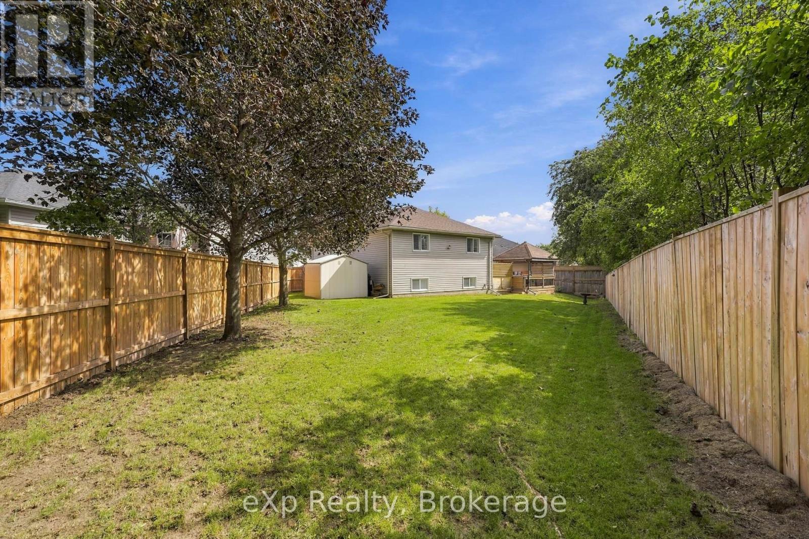 10 CHRISTOPHER COURT - Image 36