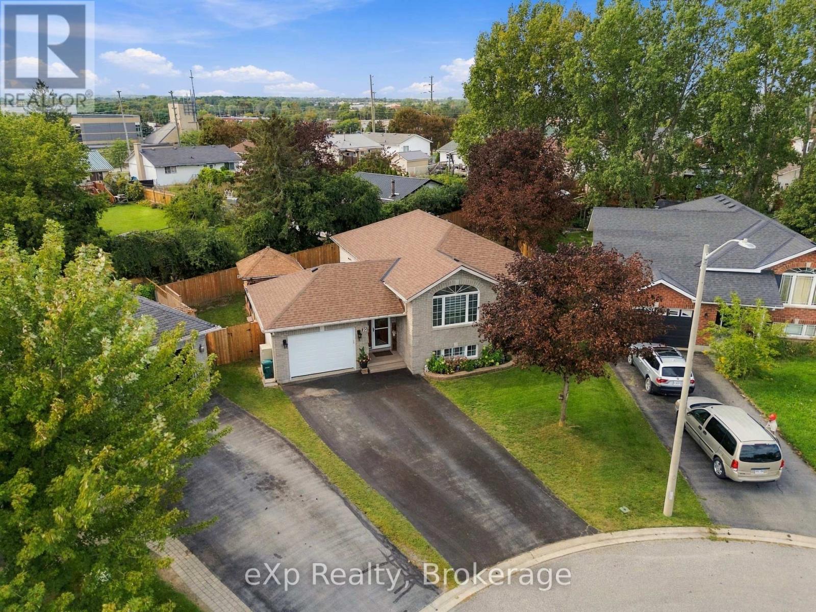 10 CHRISTOPHER COURT - Image 39
