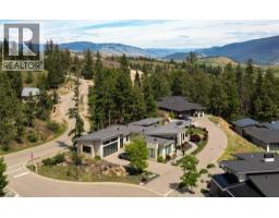 Foyer - 683 Havencrest Court, Vernon, BC V1H2L9 Photo 6