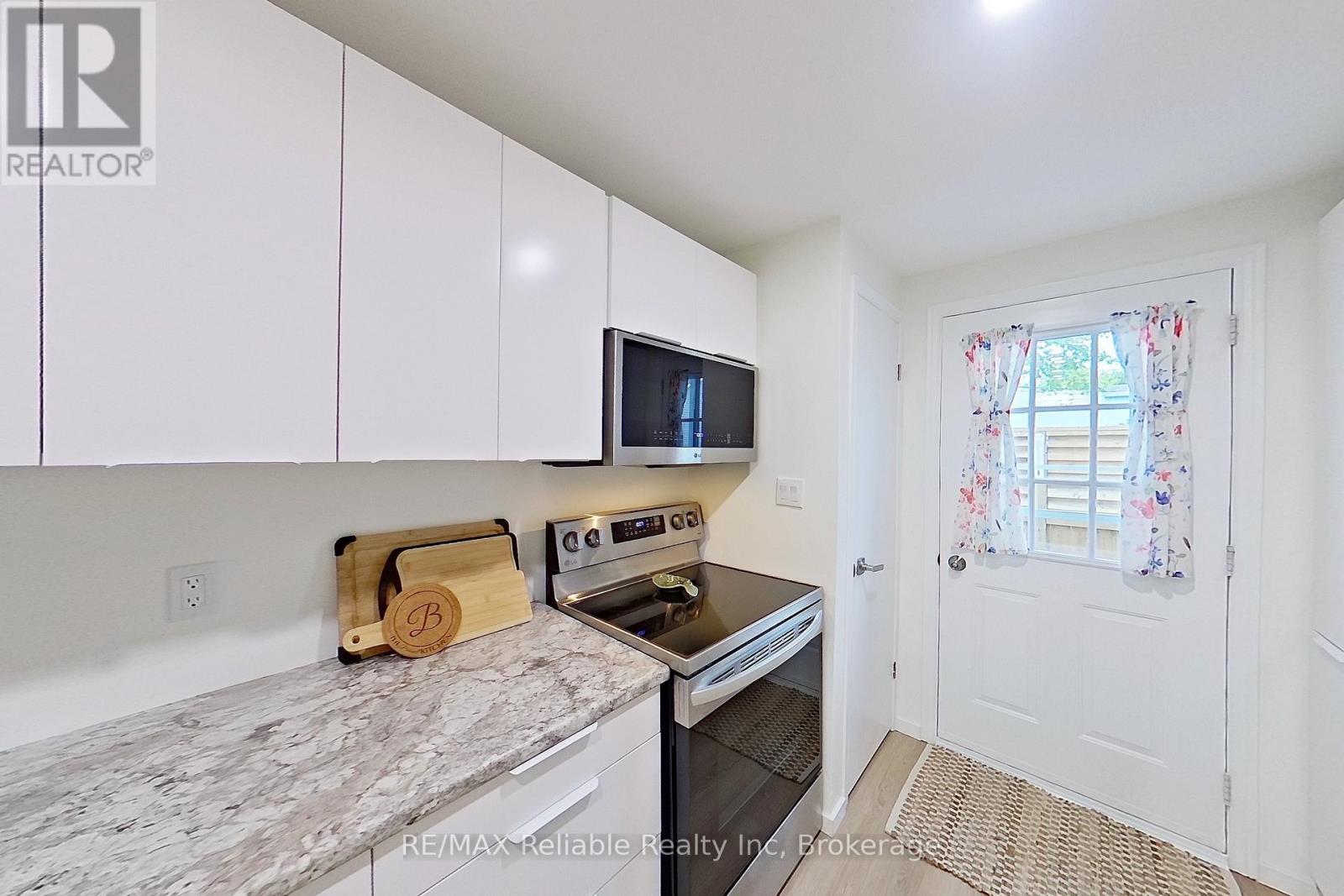 413 SHANNON BOULEVARD - Image 21