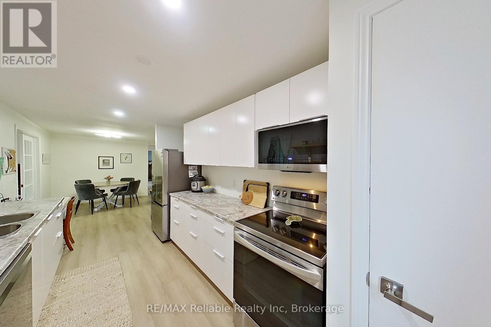 413 SHANNON BOULEVARD - Image 22