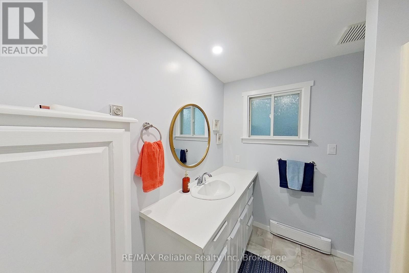 413 SHANNON BOULEVARD - Image 35