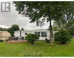 Family room - 413 Shannon Boulevard, South Huron, ON N0M1T0 Photo 11