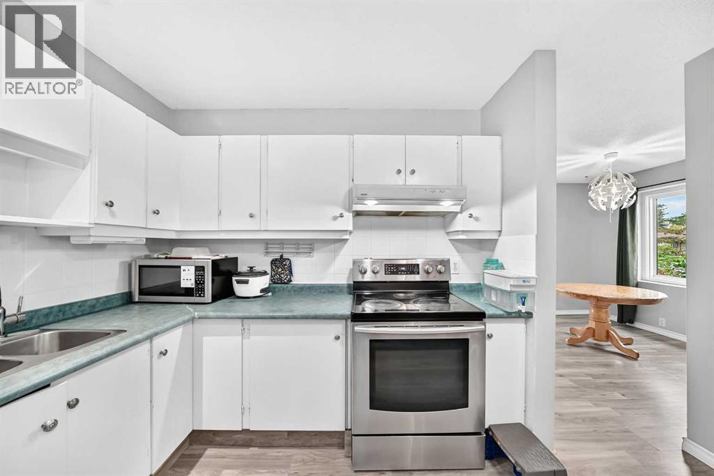 320 Abinger Crescent NE - 6